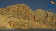 Archiviertes Webcam Bild: Cortina d'Ampezzo: Bergstation Gondelbahn Col Drusciè / Ra Valles am 03.10.2026 um 08:36 Uhr
