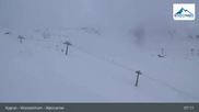 Archived webcam image showing Kitzsteinhorn Kaprun: Alpine Centre on 18 Mar 2026 at 07:30
