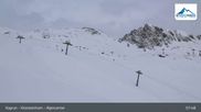 Archived webcam image showing Kitzsteinhorn Kaprun: Alpine Centre on 18 Mar 2026 at 08:30