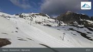 Archived webcam image showing Kitzsteinhorn Kaprun: Alpine Centre on 28 May 2026 at 08:20