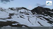 Archived webcam image showing Kitzsteinhorn Kaprun: Alpine Centre on 14 Jun 2026 at 05:34