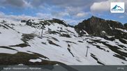Archived webcam image showing Kitzsteinhorn Kaprun: Alpine Centre on 14 Jun 2026 at 07:34