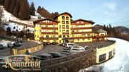 Archived webcam image showing Reiteralm: View Hotel Raunerhof on 26 Feb 2026 at 07:05