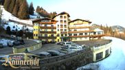 Archived webcam image showing Reiteralm: View Hotel Raunerhof on 26 Feb 2026 at 08:05
