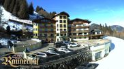 Archived webcam image showing Reiteralm: View Hotel Raunerhof on 26 Feb 2026 at 10:05
