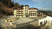 Archiviertes Webcam Bild: Reiteralm: Hotel Raunerhof am 12.04.2026 um 08:53 Uhr