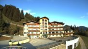 Archived webcam image showing Reiteralm: View Hotel Raunerhof on 18 May 2026 at 07:08