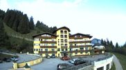 Archiviertes Webcam Bild: Reiteralm: Hotel Raunerhof am 28.05.2026 um 08:27 Uhr