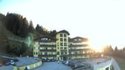 Archived webcam image showing Reiteralm: View Hotel Raunerhof on 29 May 2026 at 20:31