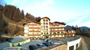 Archived webcam image showing Reiteralm: View Hotel Raunerhof on 21 Jul 2026 at 06:38