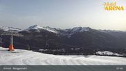 Archiviertes Webcam Bild: Zillertal Arena: Berggeistalm in Hochkrimml am 12.04.2026 um 08:58 Uhr