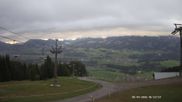 Archived webcam image showing Middle Station Hörnerbahn Bolsterlang on 7 May 2026 at 07:28