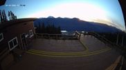 Archiviertes Webcam Bild: Revelstoke Mountain Resort: Mackenzie Outpost am 15.10.2026 um 04:53 Uhr