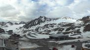 Archived webcam image showing Gletscherexpress top station on 17 Jun 2026 at 07:12