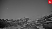 Archiviertes Webcam Bild: Skigebiet Golm: Blick von Bergstation Grüneck am 28.05.2026 um 04:25 Uhr