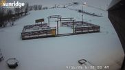 Archiviertes Webcam Bild: Sunridge Bunny Hill - Blick vom Chalet im Tal am 16.04.2026 um 14:33 Uhr