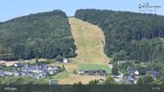 Archiviertes Webcam Bild: Willingen: Livecam Ettelsberg Seilbahn Talstation am 15.07.2026 um 11:04 Uhr