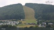 Archiviertes Webcam Bild: Willingen: Livecam Ettelsberg Seilbahn Talstation am 27.07.2026 um 15:26 Uhr