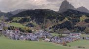 Archived webcam image showing St. Christina (1.428m) on 15 Oct 2026 at 10:05