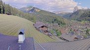 Archiviertes Webcam Bild: Ort St. Ulrich im Grödnertal am 28.05.2026 um 16:05 Uhr