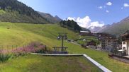 Archiviertes Webcam Bild: Obergurgl: Blick zur Piste vom Hotel Edelweiss & Gurgl am 04.08.2026 um 12:51 Uhr