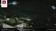 Archiviertes Webcam Bild: Hotel Arlberghaus in Zürs mit Blick auf den Weltcuphang am 26 Feb 2026 um 00:10 Uhr