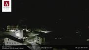 Archiviertes Webcam Bild: Hotel Arlberghaus in Zürs mit Blick auf den Weltcuphang am 12.04.2026 um 00:58 Uhr