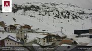 Archived webcam image showing Hotel Arlberghaus at Zürs on 13 Apr 2026 at 08:51