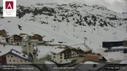Archived webcam image showing Hotel Arlberghaus at Zürs on 13 Apr 2026 at 10:51