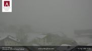 Archiviertes Webcam Bild: Hotel Arlberghaus in Zürs mit Blick auf den Weltcuphang am 13.04.2026 um 18:24 Uhr