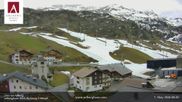 Archived webcam image showing Hotel Arlberghaus at Zürs on 7 May 2026 at 08:00