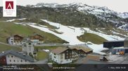 Archived webcam image showing Hotel Arlberghaus at Zürs on 7 May 2026 at 10:00