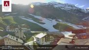 Archived webcam image showing Hotel Arlberghaus at Zürs on 21 May 2026 at 08:53