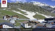 Archived webcam image showing Hotel Arlberghaus at Zürs on 21 May 2026 at 16:53