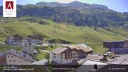 Archiviertes Webcam Bild: Hotel Arlberghaus in Zürs mit Blick auf den Weltcuphang am 12.07.2026 um 10:40 Uhr