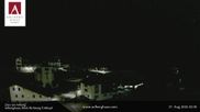 Archiviertes Webcam Bild: Hotel Arlberghaus in Zürs mit Blick auf den Weltcuphang am 27.08.2026 um 02:38 Uhr