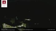 Archiviertes Webcam Bild: Hotel Arlberghaus in Zürs mit Blick auf den Weltcuphang am 04.10.2026 um 06:55 Uhr
