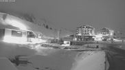 Archived webcam image showing Jägeralpe: View Ski Hotel on 1 Apr 2026 at 20:59