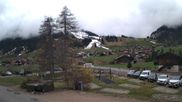 Archiviertes Webcam Bild: Adelboden: Blick Hotel Alpina zum Weltcuphang am 12.04.2026 um 12:54 Uhr
