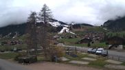 Archiviertes Webcam Bild: Adelboden: Blick Hotel Alpina zum Weltcuphang am 12.04.2026 um 14:54 Uhr