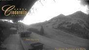 Archiviertes Webcam Bild: Obertauern: Sporthotel Cinderella am 12.07.2026 um 06:54 Uhr