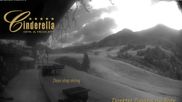 Archiviertes Webcam Bild: Obertauern: Sporthotel Cinderella am 12.07.2026 um 08:54 Uhr