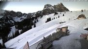 Archived webcam image showing Breitenbergbahn: mountain station on Feb 26, 2026 at 7:01 AM