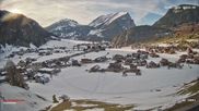 Archived webcam image showing Au at ski resort 