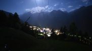 Archiviertes Webcam Bild: Dorf Grächen - Talabfahrt am 26.05.2026 um 00:08 Uhr