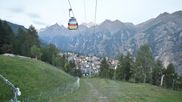 Archiviertes Webcam Bild: Dorf Grächen - Talabfahrt am 13.09.2026 um 07:19 Uhr
