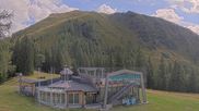 Archived webcam image showing Top station of the Höfi Express II lift on 26 Aug 2026 at 16:48