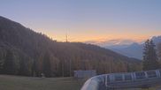 Archived webcam image showing Top station of the Höfi Express II lift on 20 Oct 2026 at 18:07