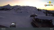 Archived webcam image showing Top Station Sonnenkopf - Klösterle on 27 Feb 2026 at 01:24