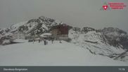 Archiviertes Webcam Bild: Diavolezza: Berghaus und Bergstation am 12.04.2026 um 11:54 Uhr